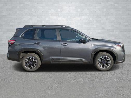 2025 Subaru Forester Base