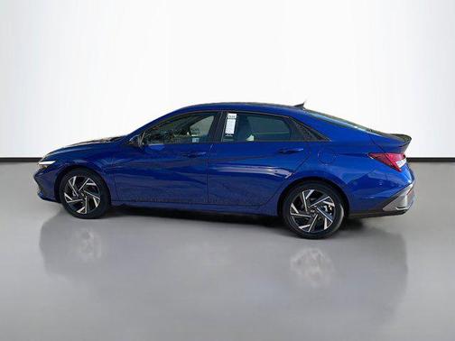 2025 Hyundai ELANTRA HEV SEL Sport