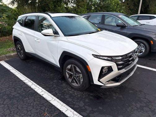 Serenity White Pearl 2025 Hyundai TUCSON SEL Convenience