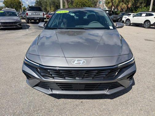 2025 Hyundai ELANTRA SEL