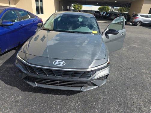 2025 Hyundai ELANTRA Sport