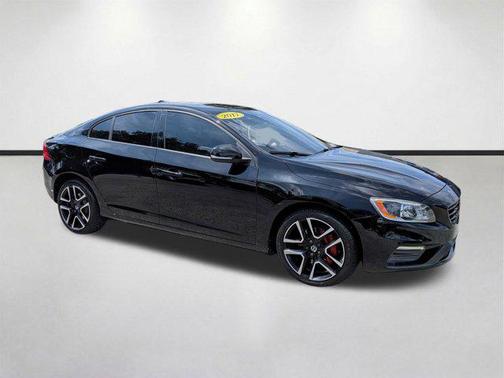 Onyx Black Metallic 2017 Volvo S60 T5 Dynamic