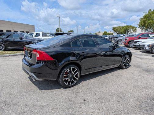 Onyx Black Metallic 2017 Volvo S60 T5 Dynamic