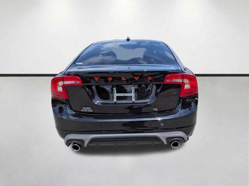 Onyx Black Metallic 2017 Volvo S60 T5 Dynamic