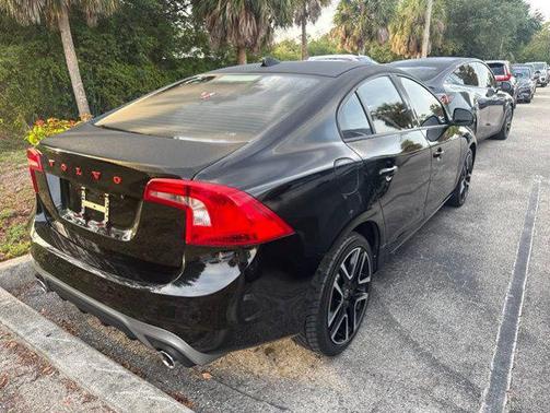 Onyx Black Metallic 2017 Volvo S60 T5 Dynamic