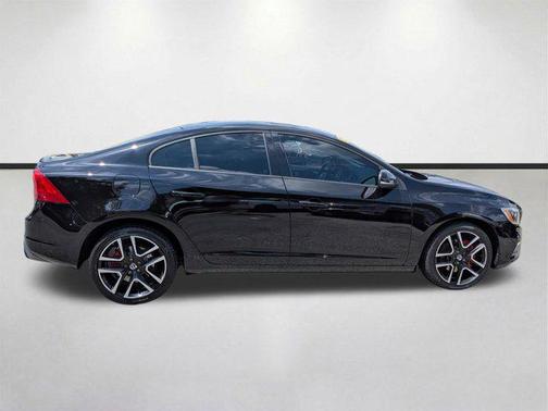 Onyx Black Metallic 2017 Volvo S60 T5 Dynamic