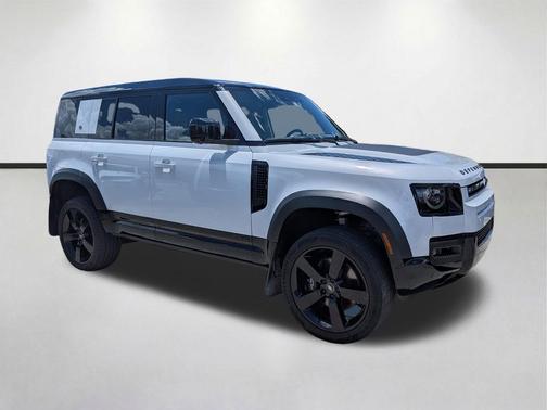 Yulong White Metallic 2023 Land Rover Defender 110 V8