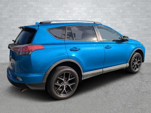 2017 Toyota RAV4 SE