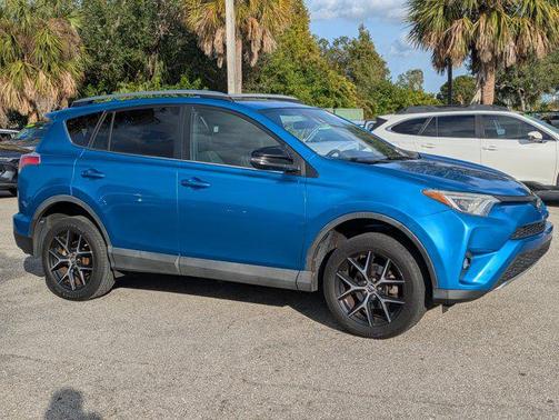 2017 Toyota RAV4 SE