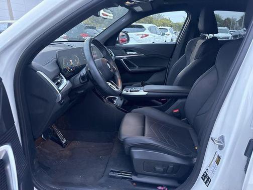 2025 BMW X2 xDrive28i