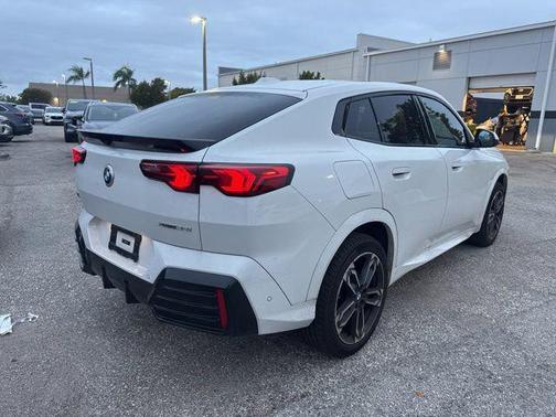 2025 BMW X2 xDrive28i