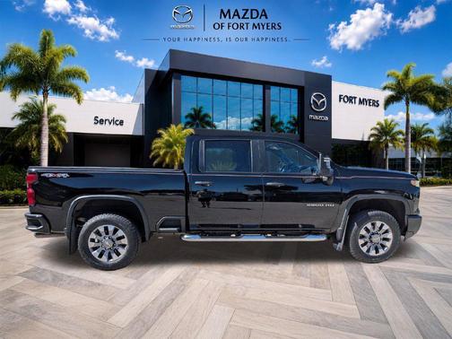 Black 2024 Chevrolet Silverado 2500 Custom