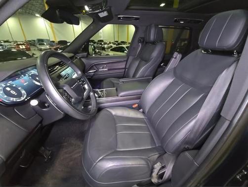 Black 2023 Land Rover Range Rover P530 SE