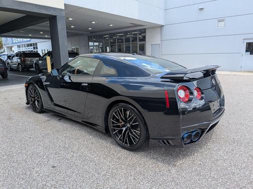 Jet Black Pearl 2020 Nissan GT-R Premium Dual-clutch 6-Speed Transmission