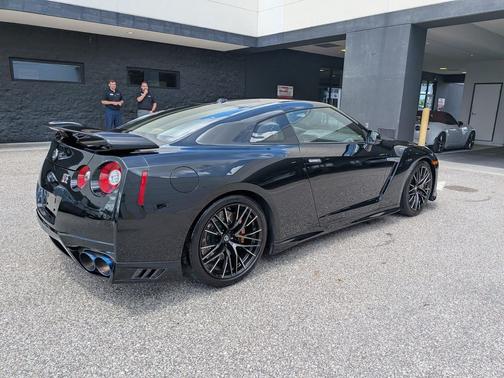 Jet Black Pearl 2020 Nissan GT-R Premium Dual-clutch 6-Speed Transmission