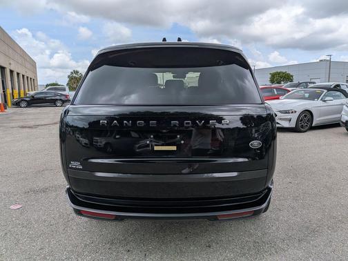 Black 2023 Land Rover Range Rover P400 SE