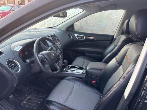 2020 Nissan Pathfinder SV 2WD