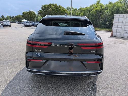 Vik Black 2026 Genesis GV70 2.5T Advanced