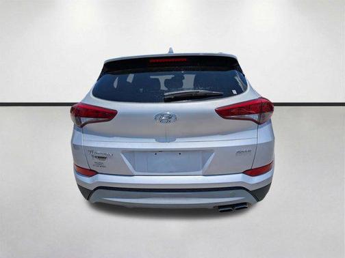 Molten Silver 2018 Hyundai TUCSON Sport