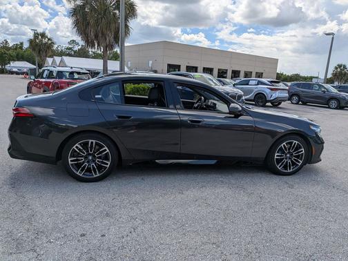 Dark Graphite Metallic 2026 BMW 530 530i