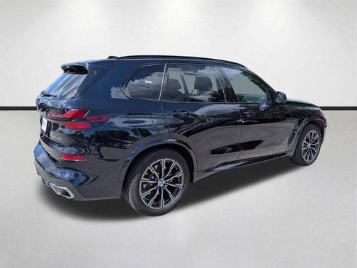 Carbon Black Metallic 2026 BMW X5 xDrive40i