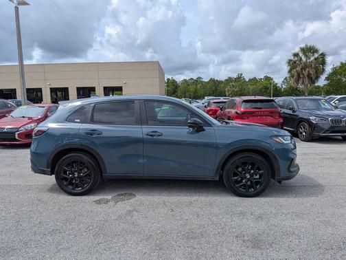 Nordic Forest Pearl 2025 Honda HR-V 2WD Sport