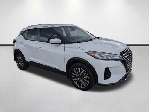 Fresh Powder 2022 Nissan Kicks SV