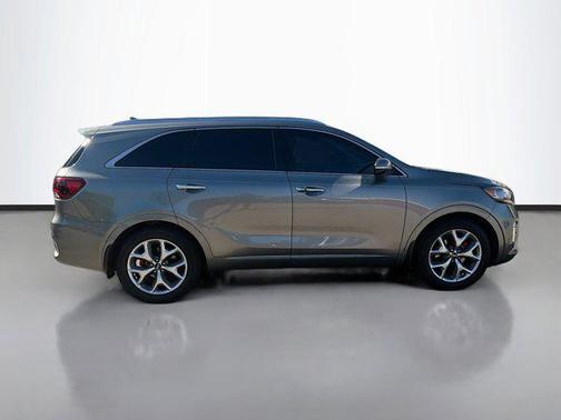 Titanium Silver 2019 Kia Sorento SX