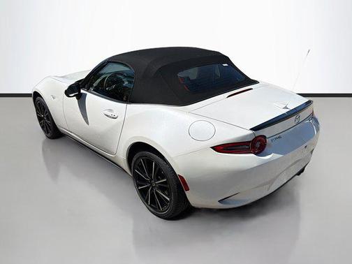 Snowflake White Pearl Mica 2026 Mazda MX-5 Miata Grand Touring