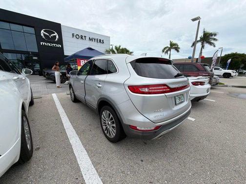 Ingot Silver Metallic 2017 Lincoln MKC Reserve