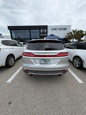 Ingot Silver Metallic 2017 Lincoln MKC Reserve