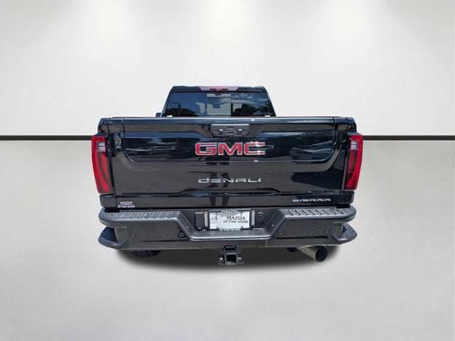 Onyx Black 2024 GMC Sierra 2500 Denali