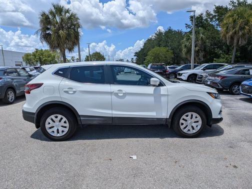 Glacier White 2020 Nissan Rogue Sport S