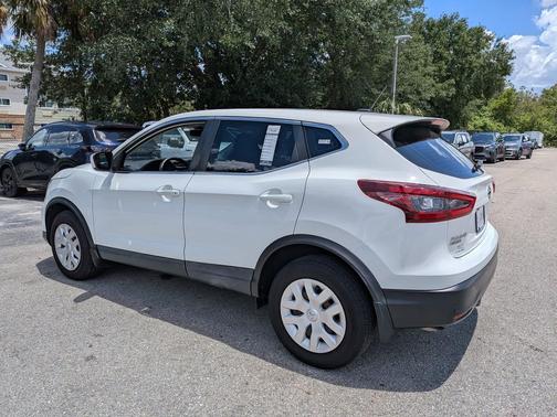 Glacier White 2020 Nissan Rogue Sport S