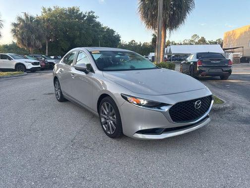 Platinum Quartz Metallic 2025 Mazda Mazda3 FWD w/Preferred Package