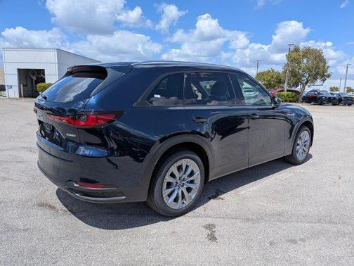 Deep Crystal Blue Mica 2026 Mazda CX-90 3.3 Turbo Preferred