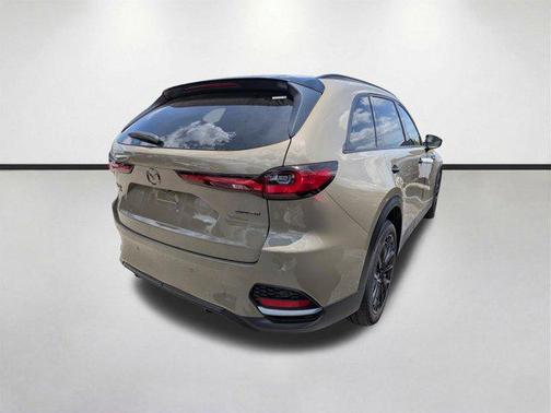 Zircon Sand Metallic 2026 Mazda CX-70 3.3 Turbo Premium