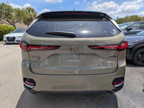 Zircon Sand Metallic 2026 Mazda CX-70 3.3 Turbo Premium