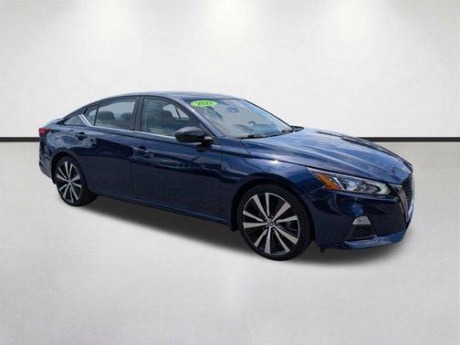 Deep Blue Pearl 2022 Nissan Altima SR FWD