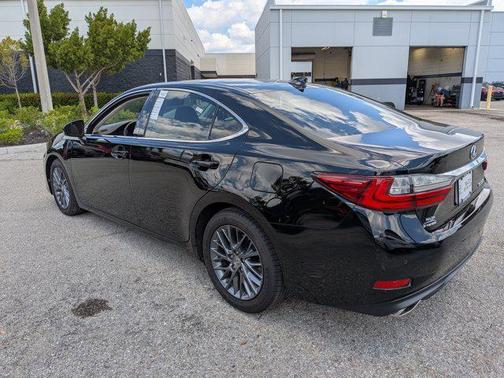 Obsidian 2018 Lexus ES 350 Base