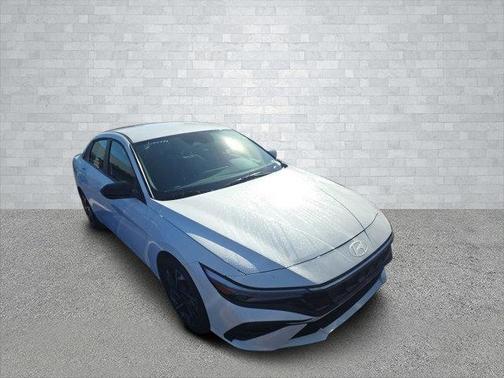 2025 Hyundai ELANTRA HEV SEL Sport