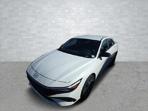 2025 Hyundai ELANTRA HEV SEL Sport