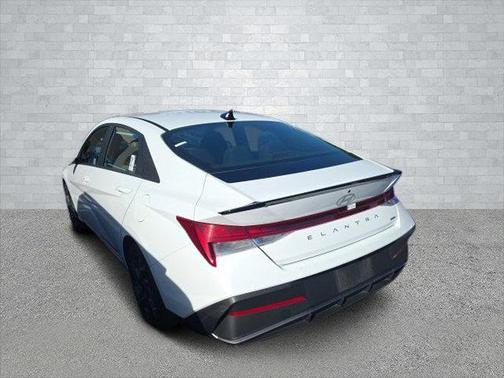 2025 Hyundai ELANTRA HEV SEL Sport
