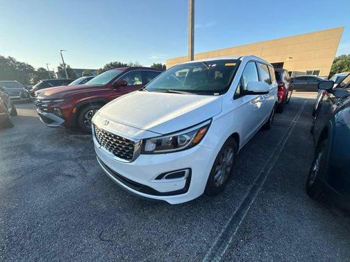 Snow White Pearl 2019 Kia Sedona EX