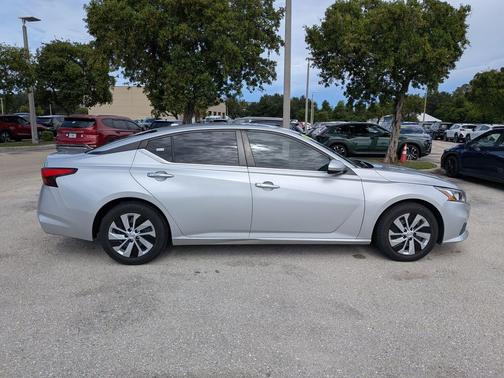 Brilliant Silver Metallic 2020 Nissan Altima S FWD