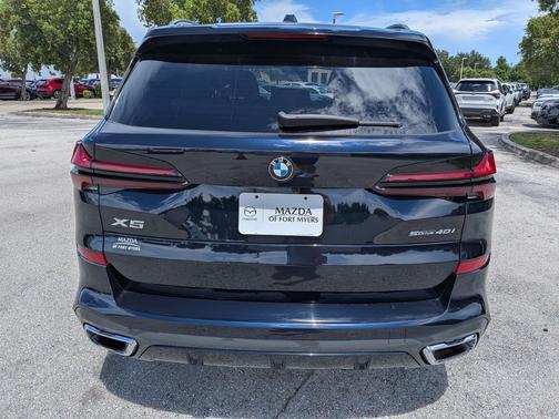 Carbon Black Metallic 2026 BMW X5 sDrive40i