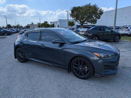 2019 Hyundai Veloster Base