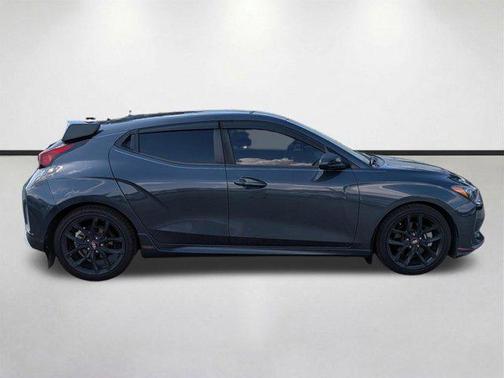 2019 Hyundai Veloster Base