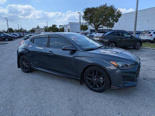 2019 Hyundai Veloster Base