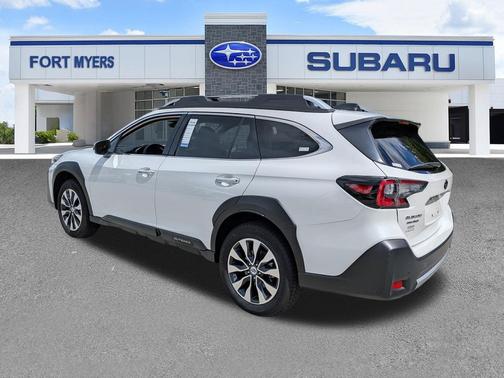 Crystal White Pearl 2025 Subaru Outback Touring XT